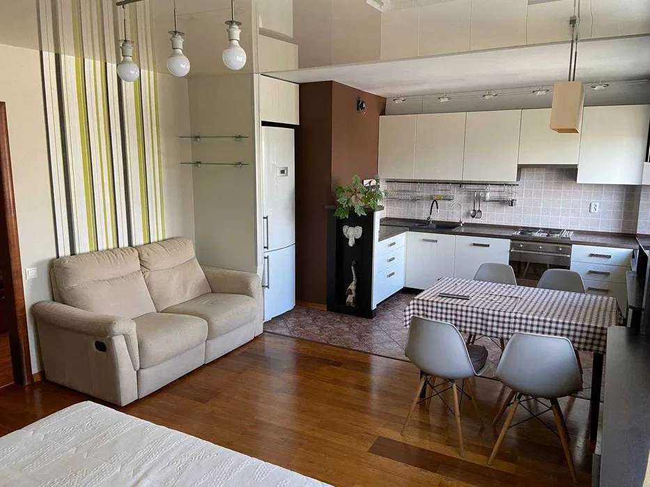Продаж 2-кімнатної квартири 53 м², Маршала Малиновського вул., 25
