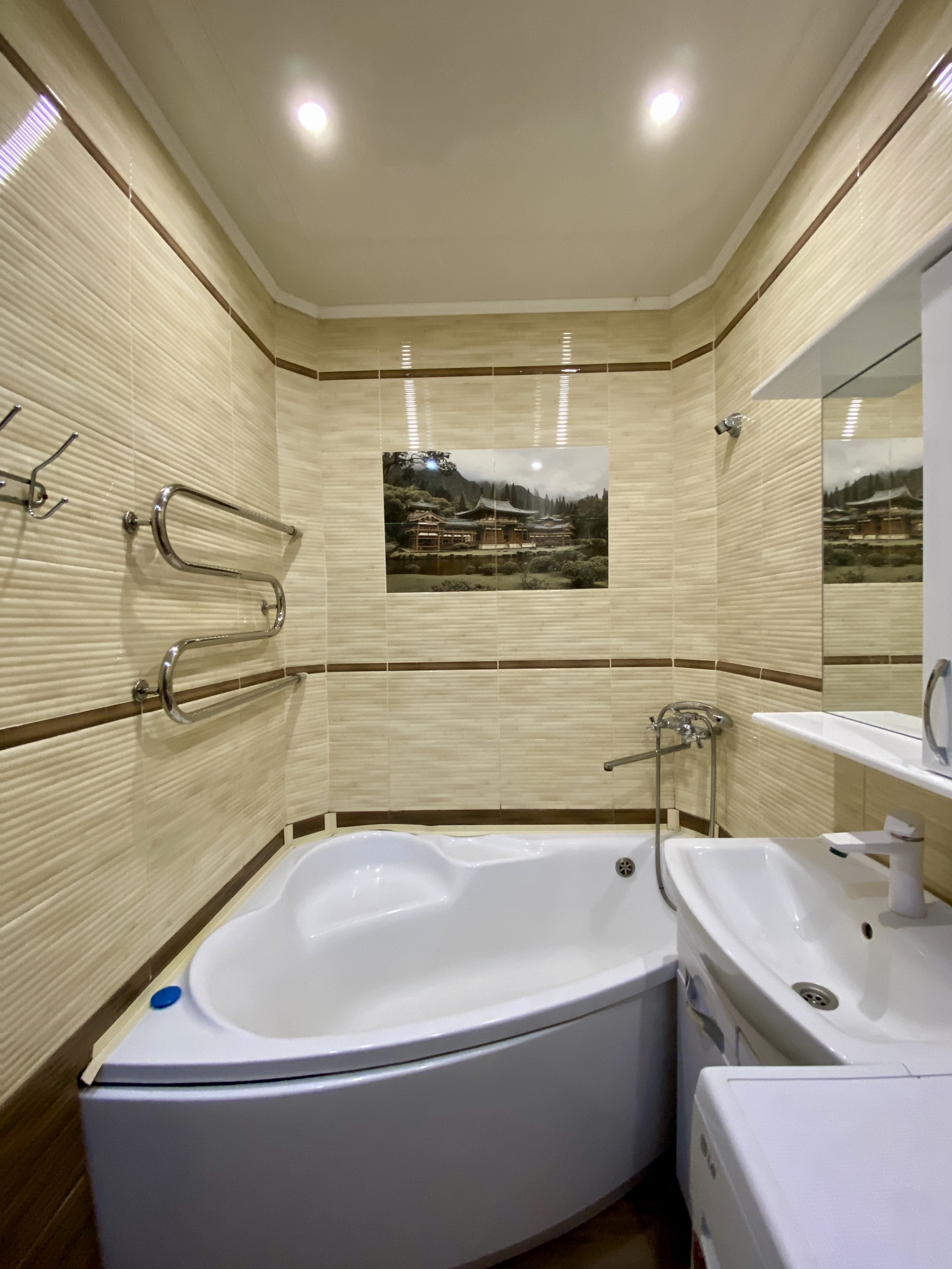 Продажа 4-комнатной квартиры 77 м², Глинки ул., 3
