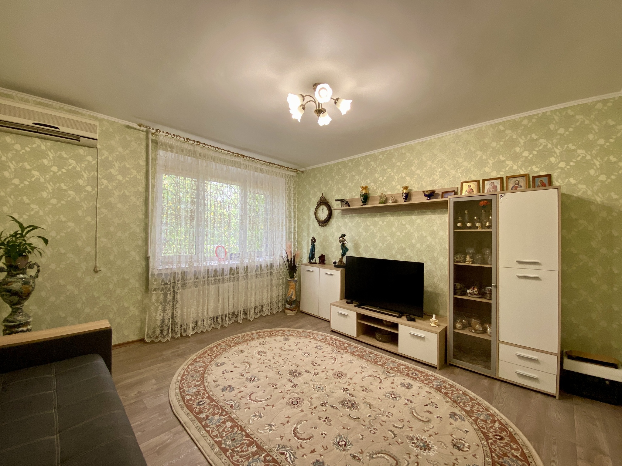 Продажа 4-комнатной квартиры 77 м², Глинки ул., 3