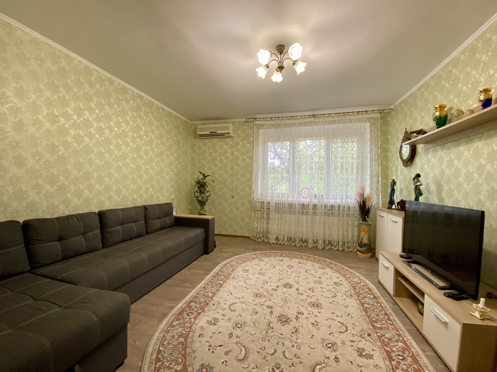 Продажа 4-комнатной квартиры 77 м², Глинки ул., 3