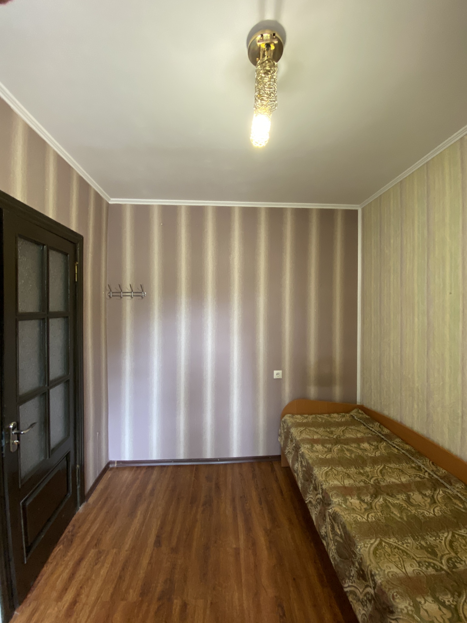 Продажа 4-комнатной квартиры 77 м², Глинки ул., 3