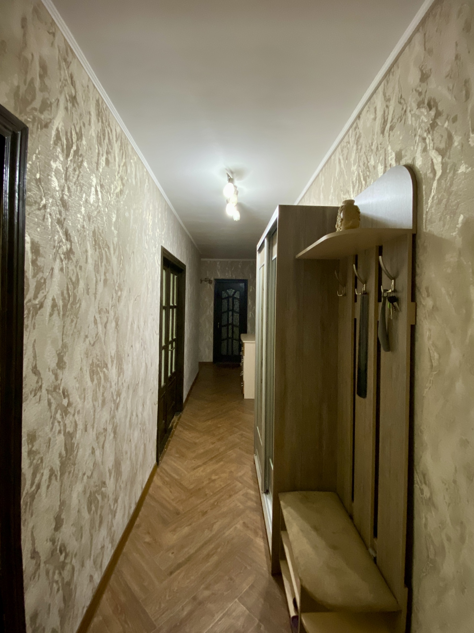 Продажа 4-комнатной квартиры 77 м², Глинки ул., 3