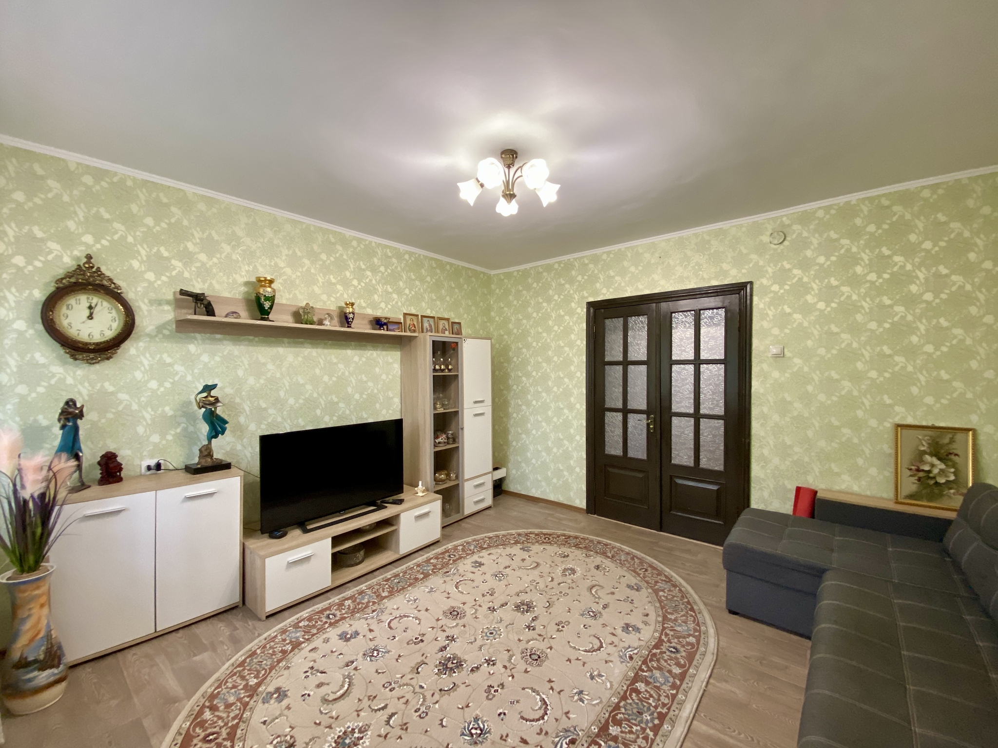 Продажа 4-комнатной квартиры 77 м², Глинки ул., 3