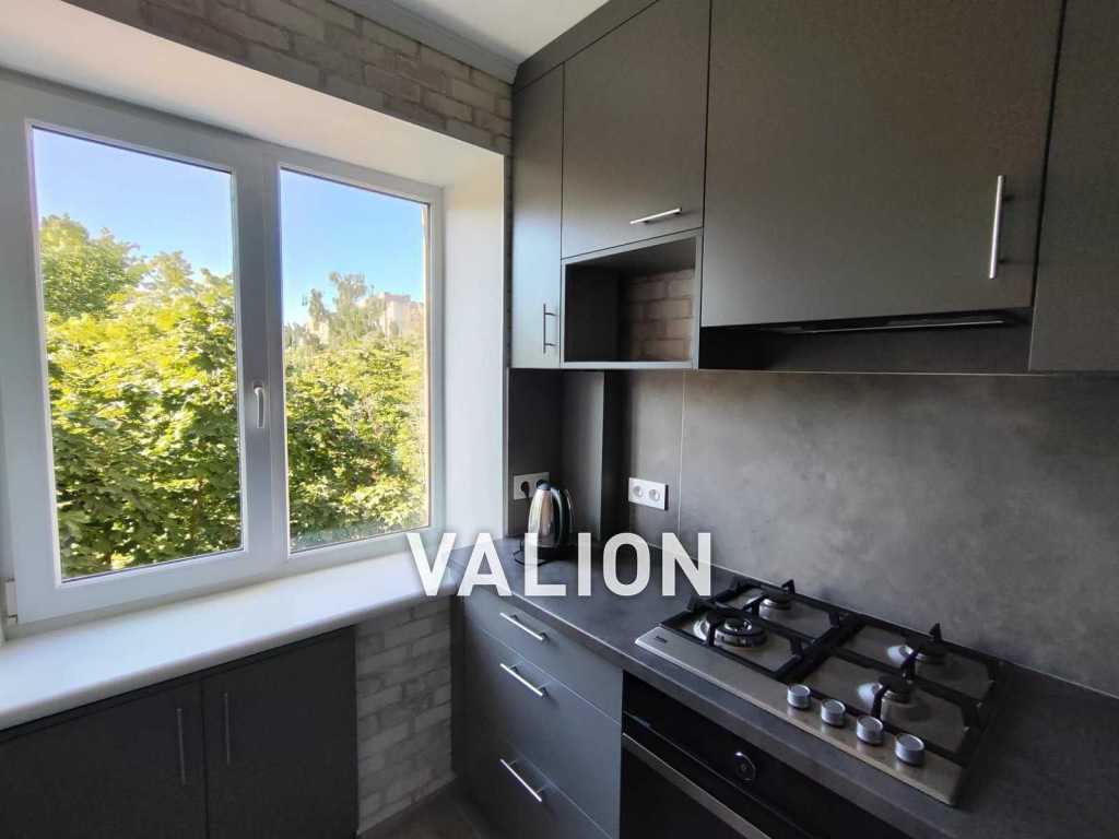 Продаж 3-кімнатної квартири 62.7 м², Академіка Вернадського бул., 83