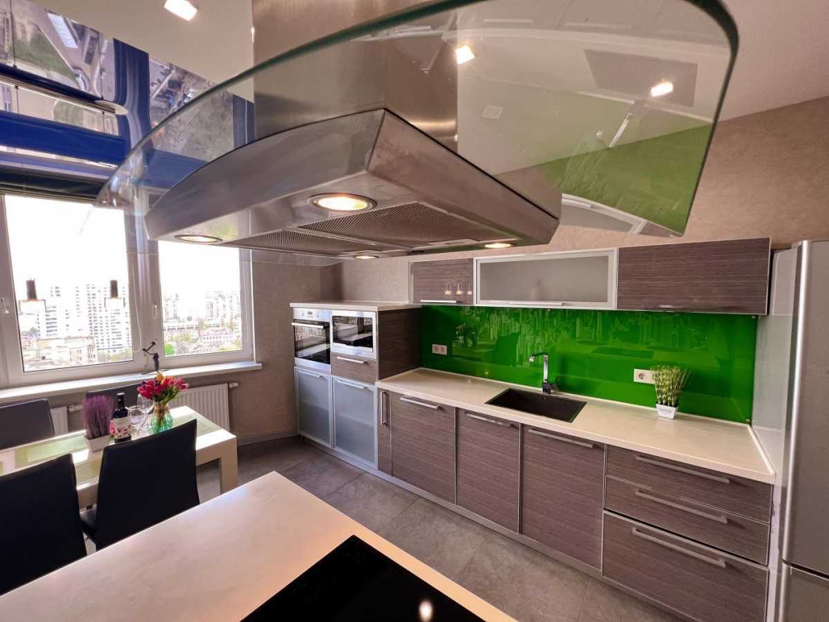 Аренда 3-комнатной квартиры 120 м², Валерия Лобановского просп., 150
