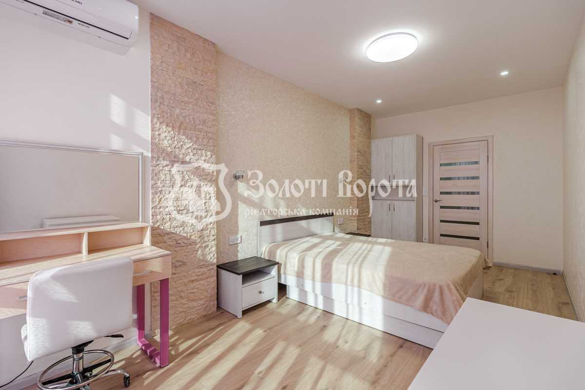 Продаж 2-кімнатної квартири 68 м², Боголюбова вул., 9А, 9Б