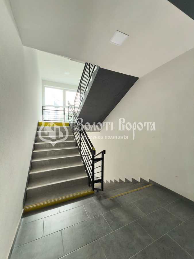 Продажа 2-комнатной квартиры 96 м², 10к