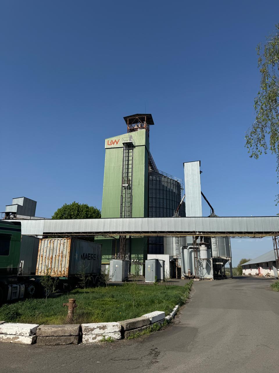 Продаж фруктів 200 м²