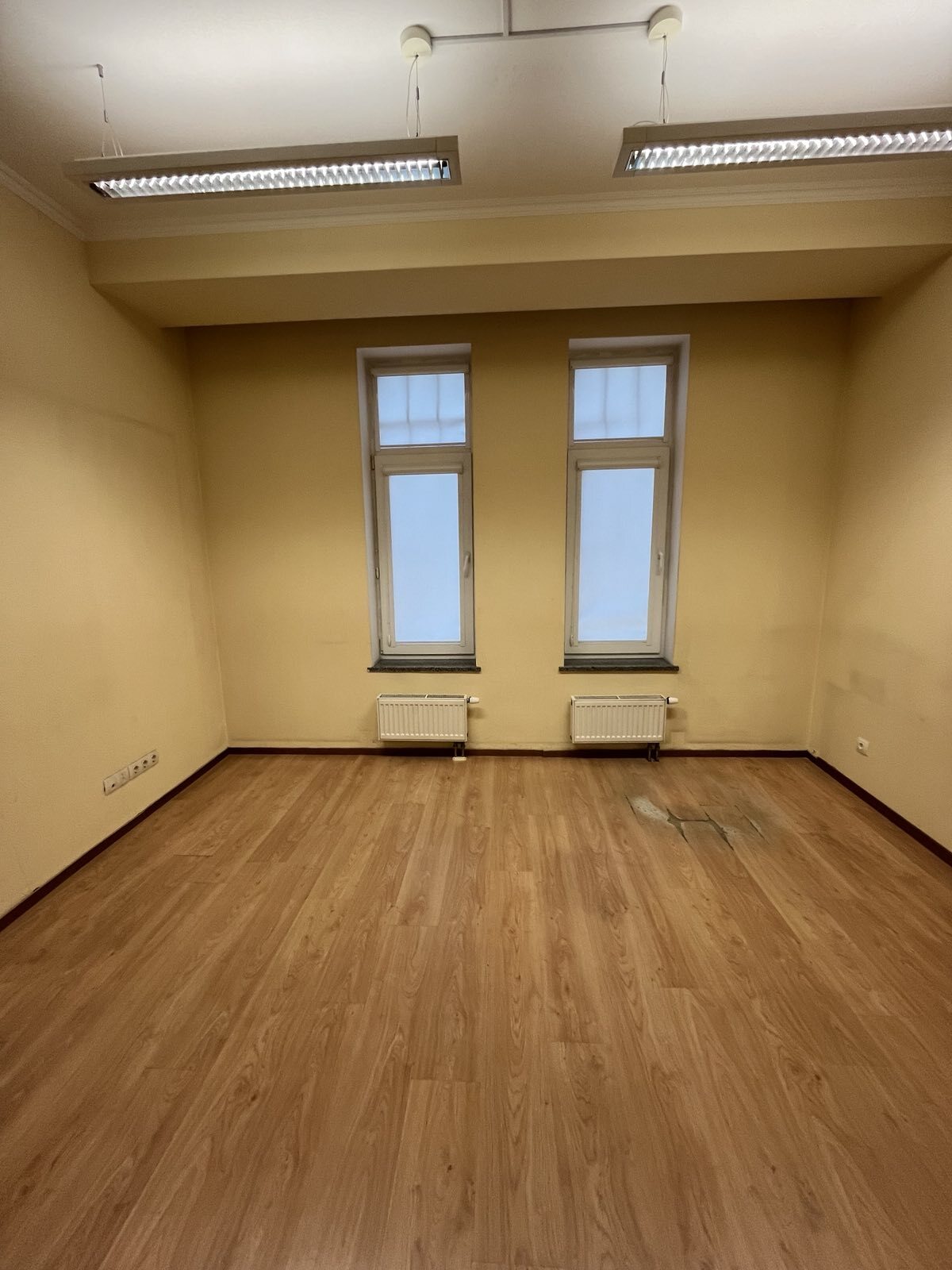 Продаж 3-кімнатної квартири 99 м², Затишна вул., 13