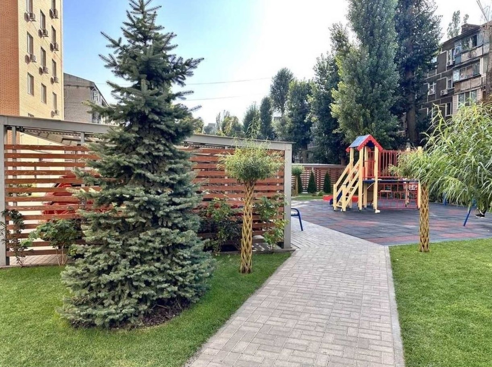 Оренда 3-кімнатної квартири 86 м², Слобожанський просп., 17А