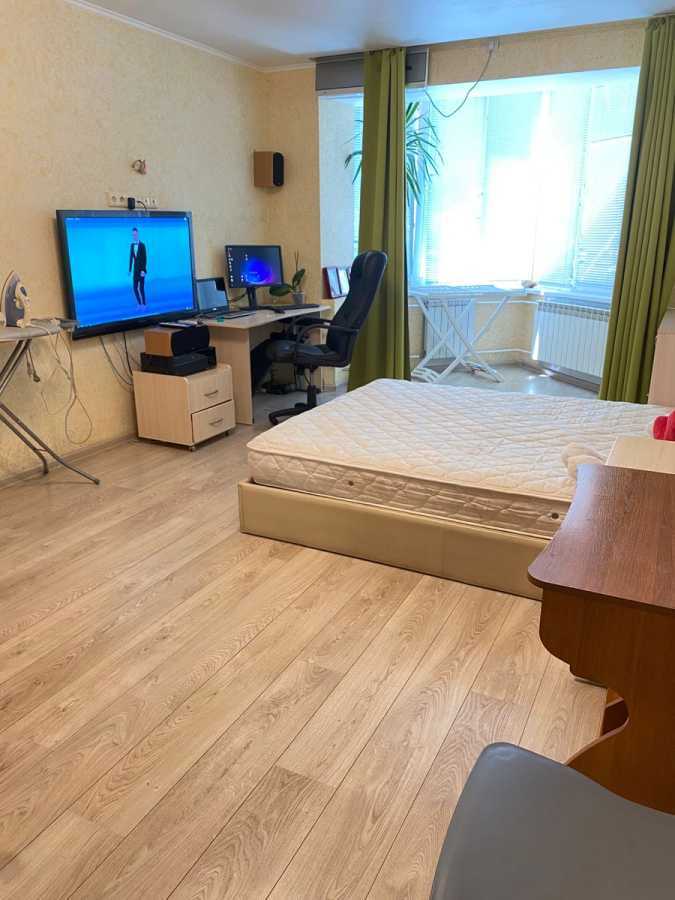 Аренда 2-комнатной квартиры 63 м², Хмельницкая ул., 10