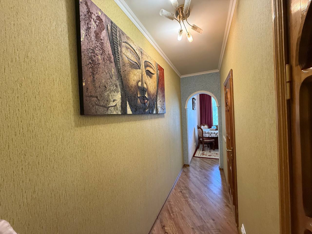 Продаж 3-кімнатної квартири 107.4 м², Зарічанська вул., 22/3