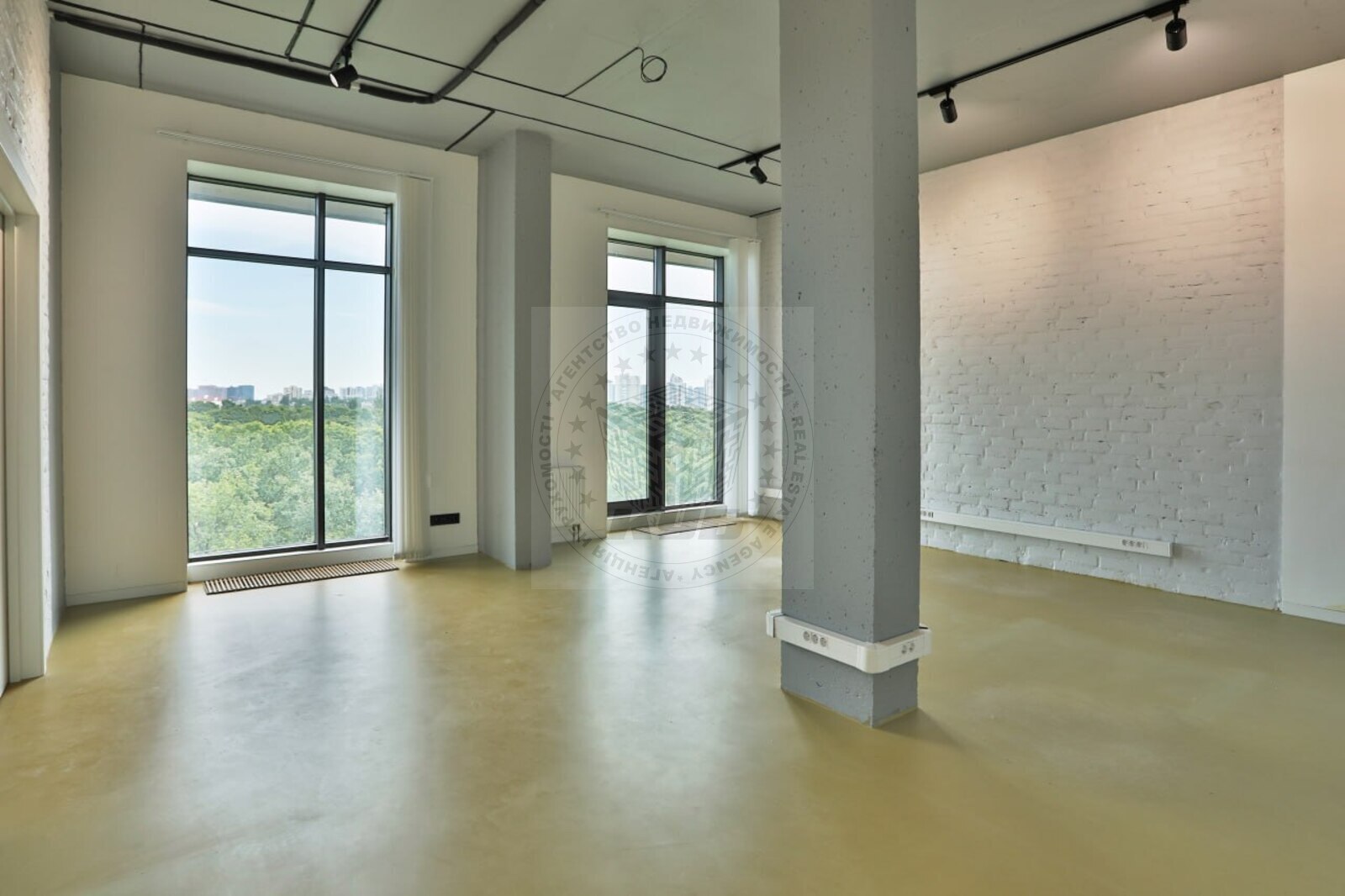 Продаж 2-рівневої квартири 320 м², Перемоги просп., 42