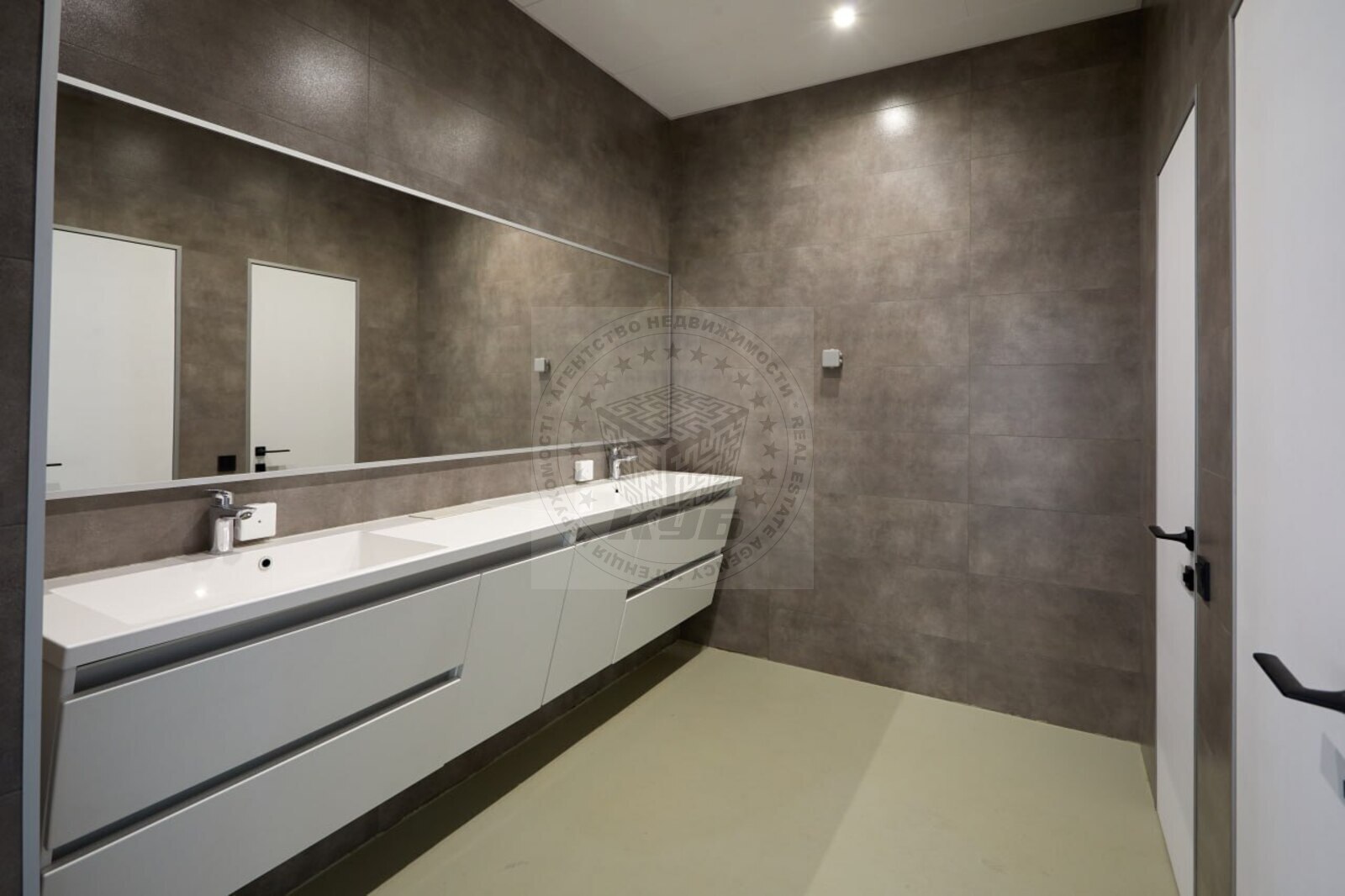 Продаж 2-рівневої квартири 320 м², Перемоги просп., 42