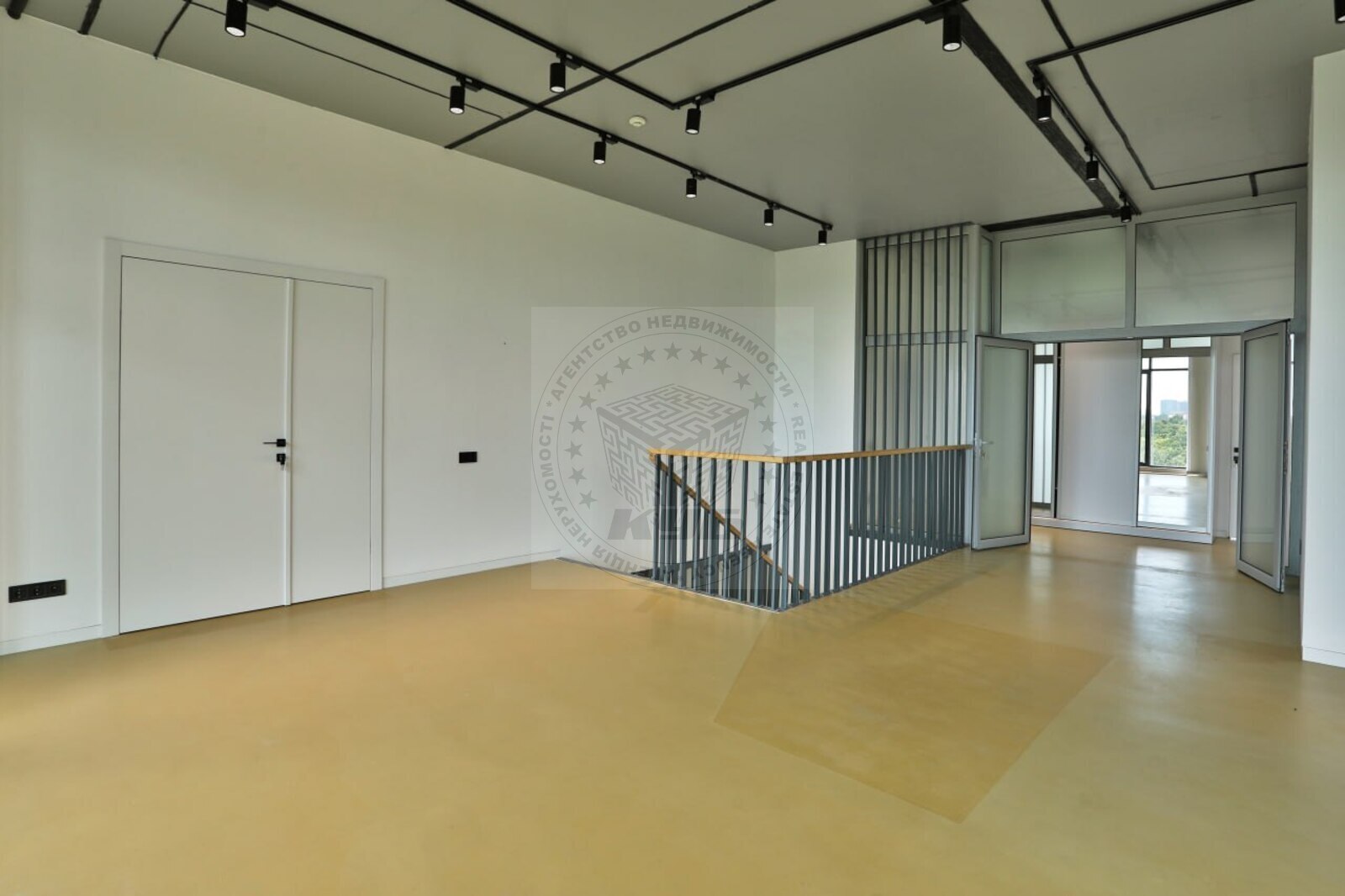 Продаж 2-рівневої квартири 320 м², Перемоги просп., 42