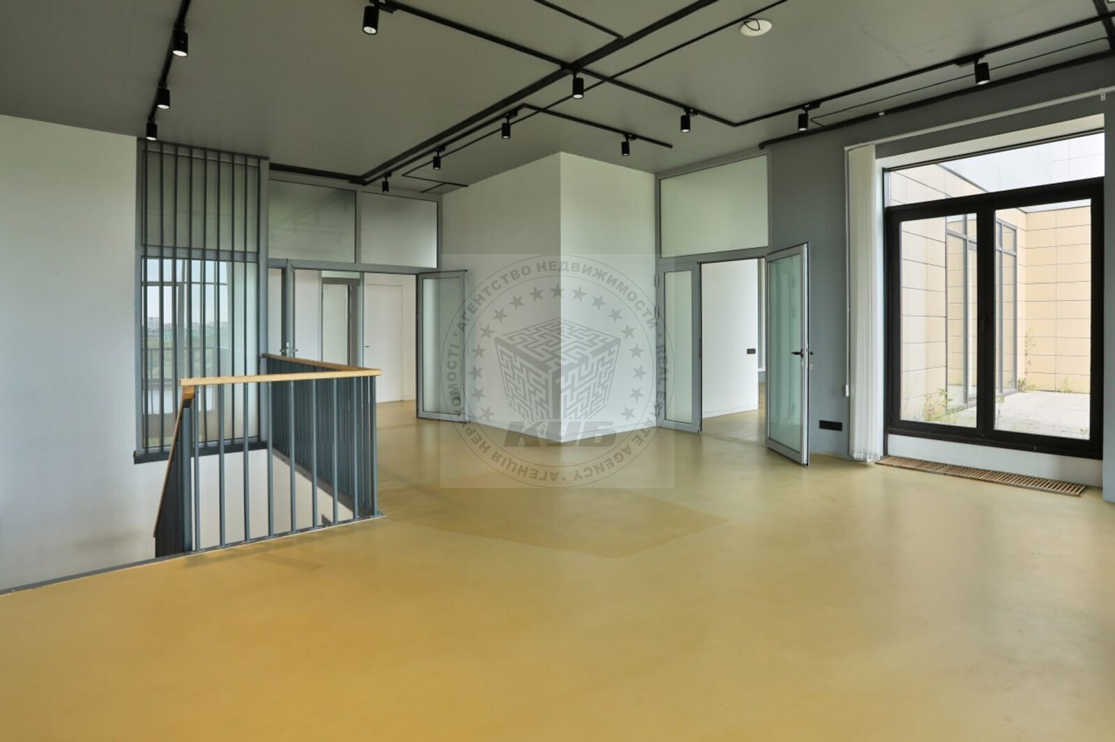 Продаж 2-рівневої квартири 320 м², Перемоги просп., 42