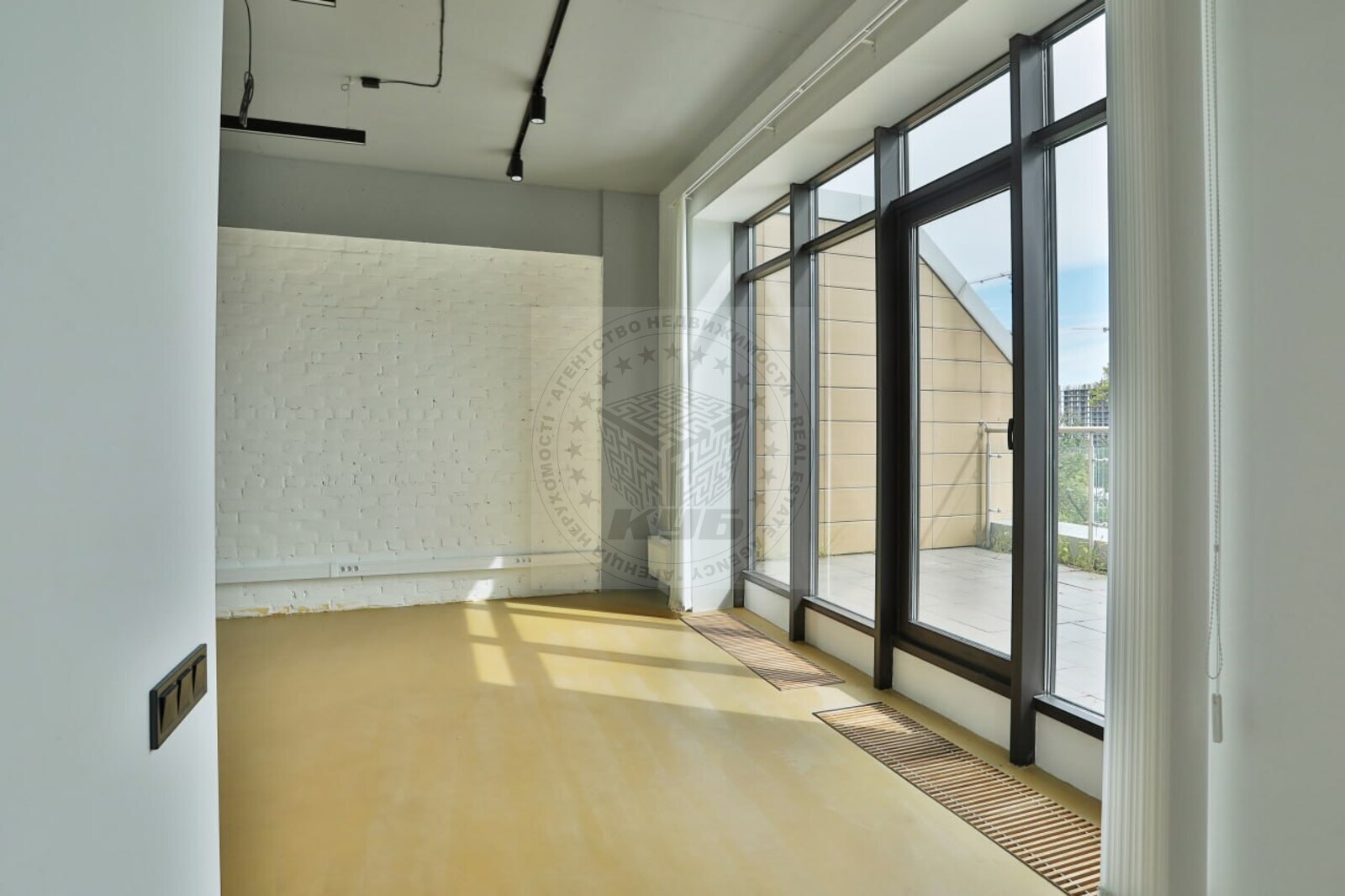 Продаж 2-рівневої квартири 320 м², Перемоги просп., 42