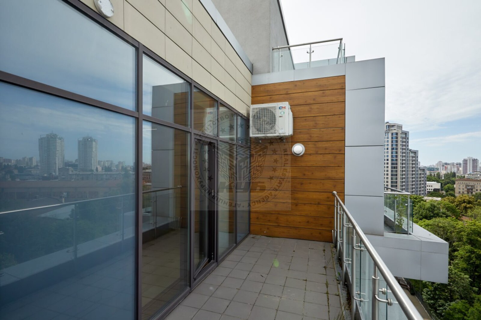 Продаж 2-рівневої квартири 320 м², Перемоги просп., 42