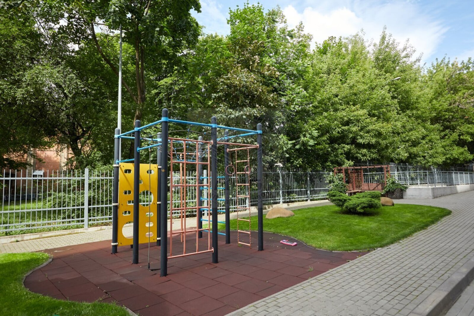 Продаж 2-рівневої квартири 320 м², Перемоги просп., 42