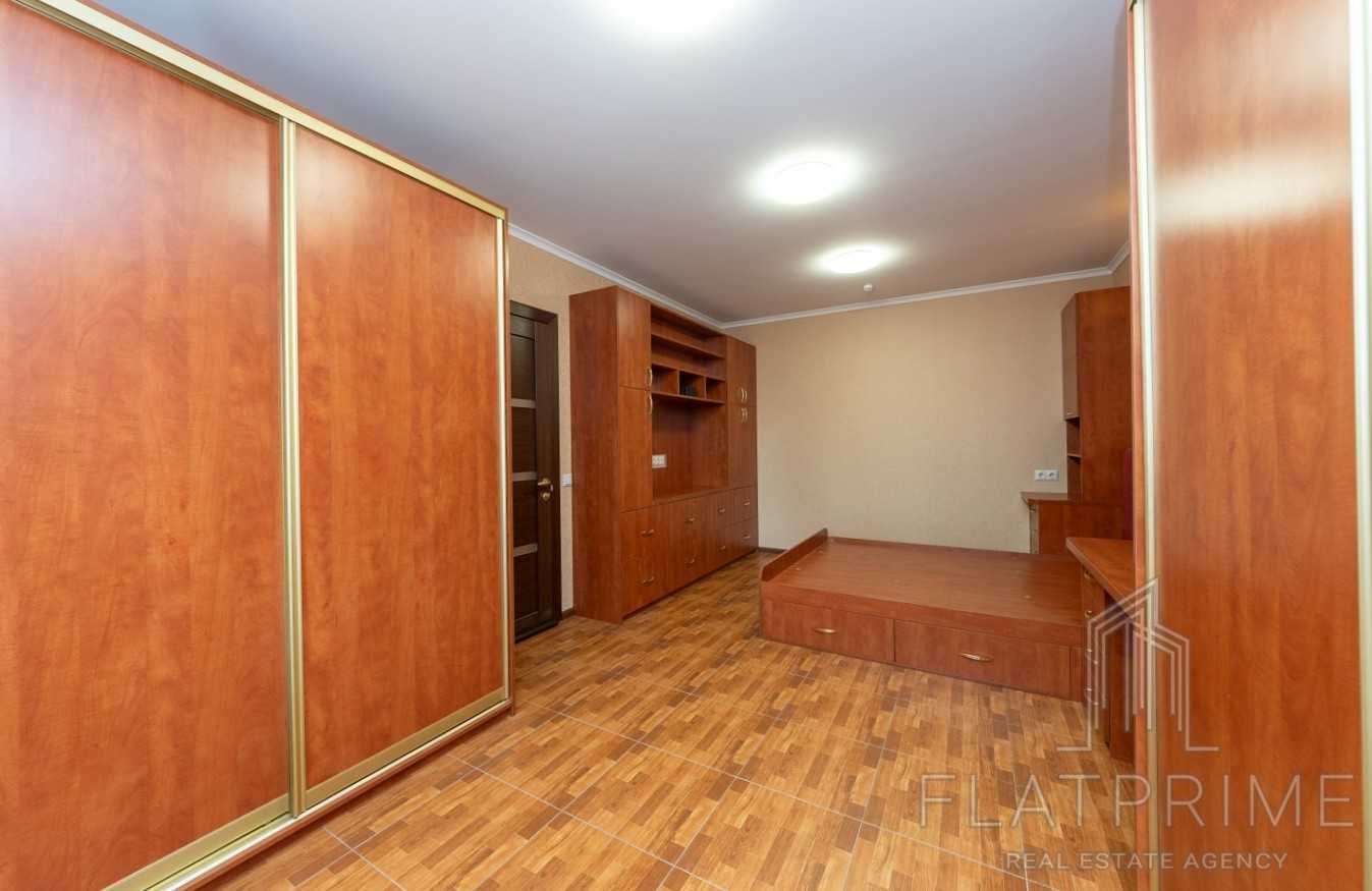 Продажа 4-комнатной квартиры 96 м², Академика Палладина просп., 13
