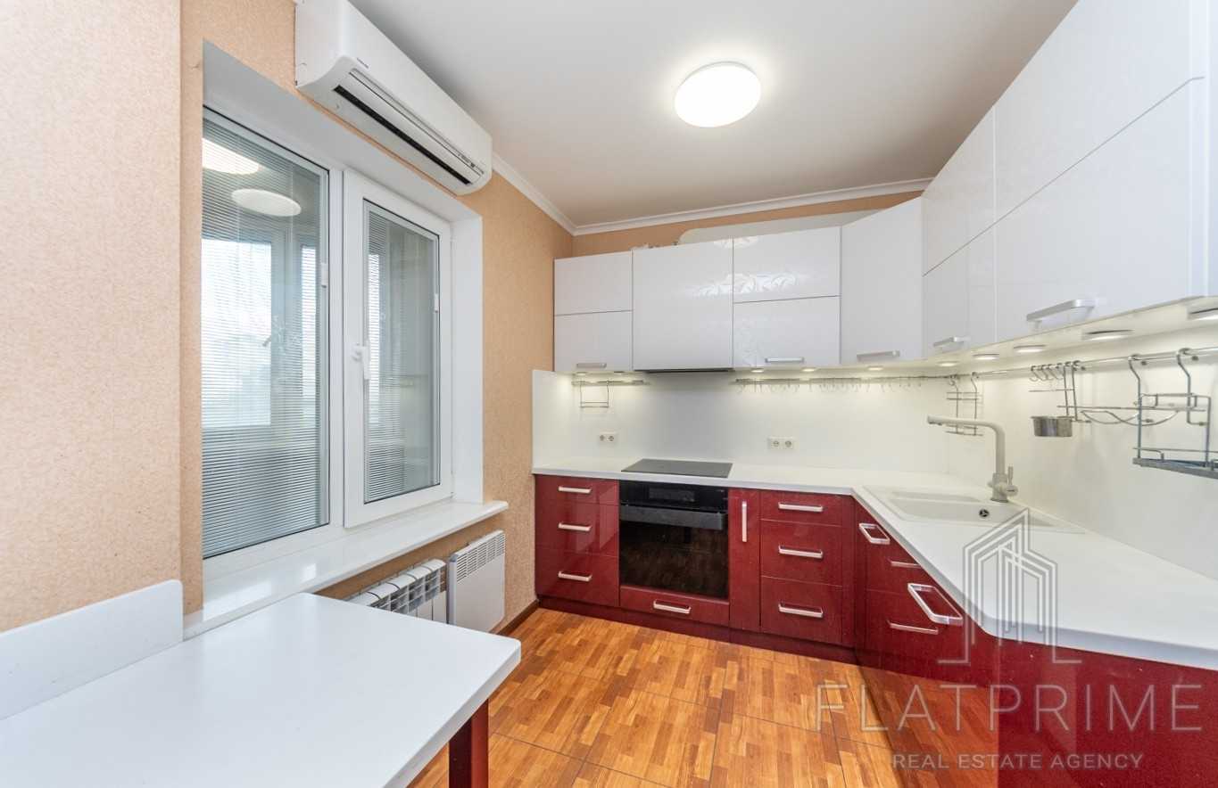 Продажа 4-комнатной квартиры 96 м², Академика Палладина просп., 13