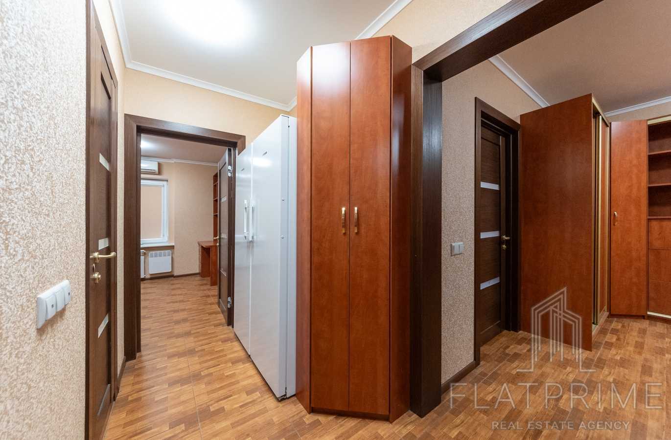 Продажа 4-комнатной квартиры 96 м², Академика Палладина просп., 13