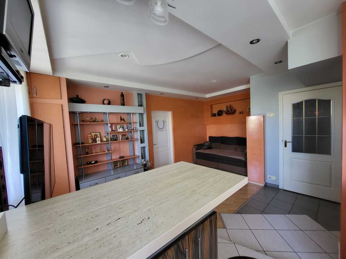 Продажа 1-комнатной квартиры 45 м², Ереванская ул., 31/1