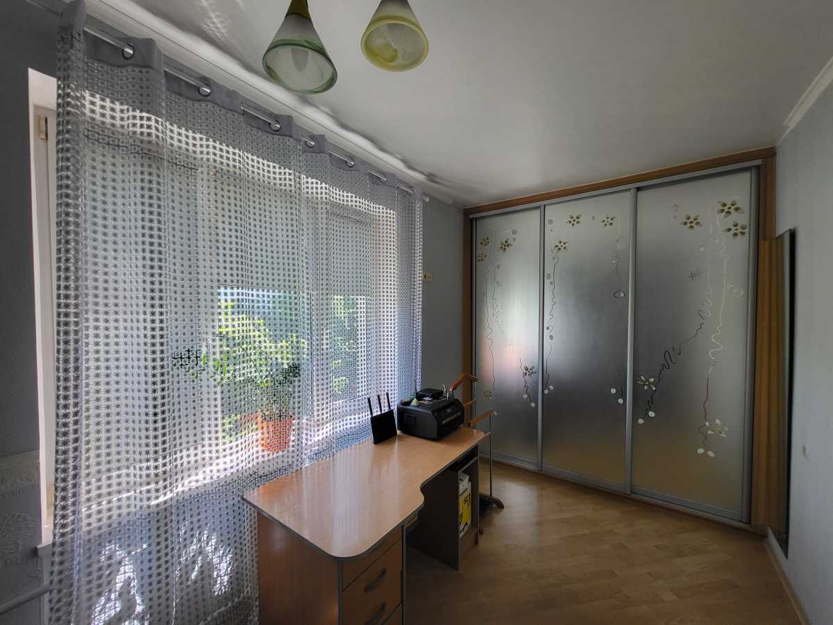 Продажа 1-комнатной квартиры 45 м², Ереванская ул., 31/1