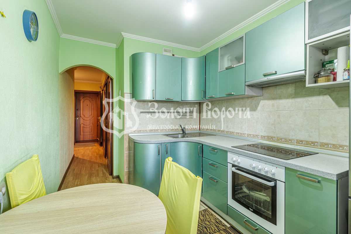 Продаж 1-кімнатної квартири 47 м², Деревлянська вул., 2/6