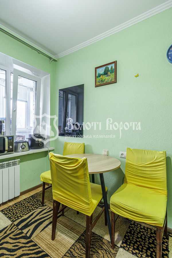Продаж 1-кімнатної квартири 47 м², Деревлянська вул., 2/6