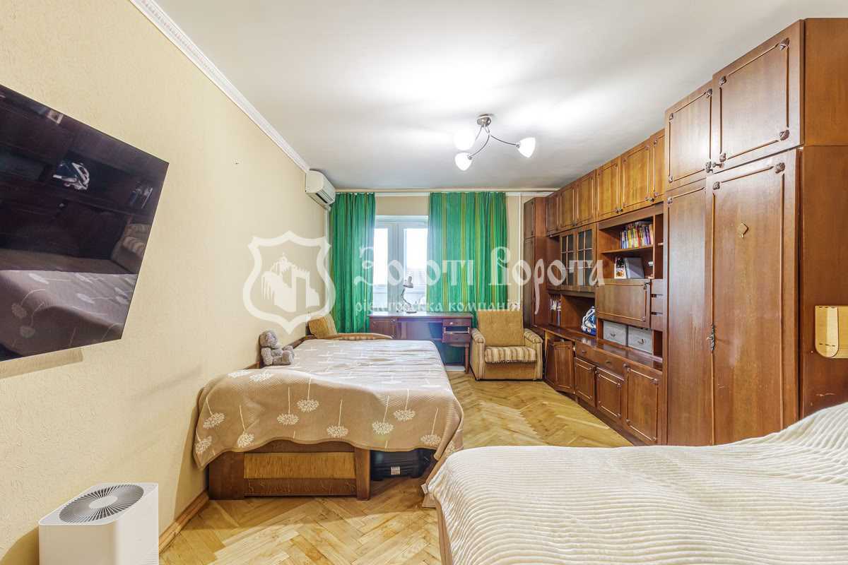 Продаж 1-кімнатної квартири 47 м², Деревлянська вул., 2/6