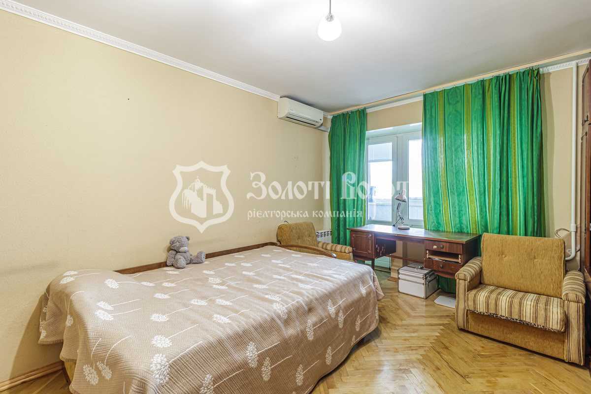 Продаж 1-кімнатної квартири 47 м², Деревлянська вул., 2/6