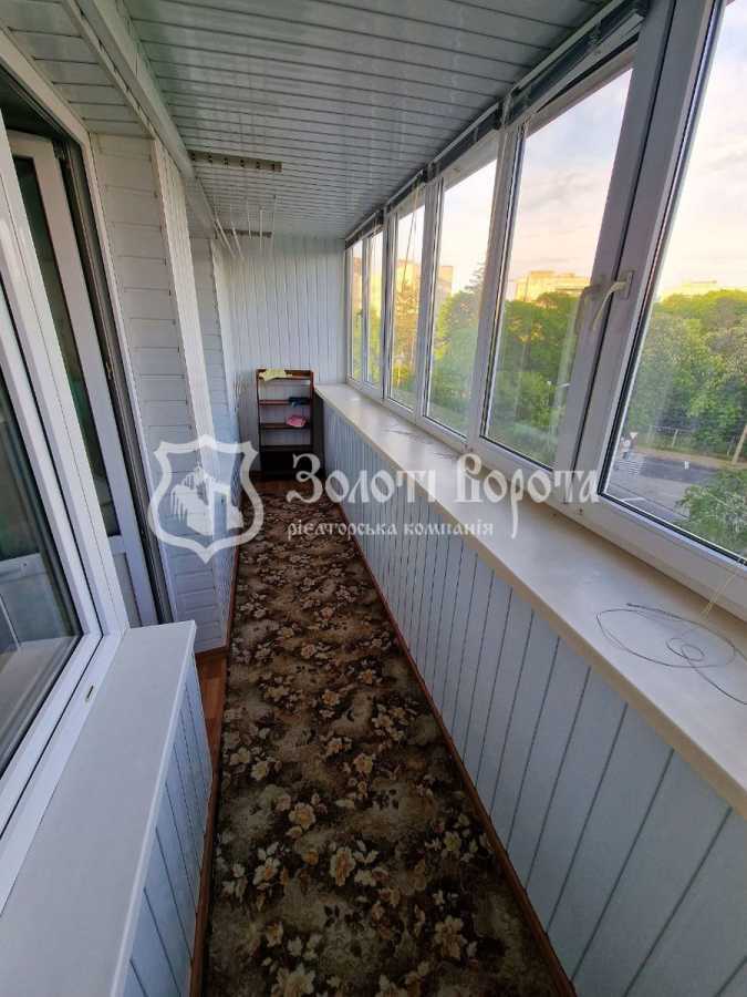 Продаж 1-кімнатної квартири 47 м², Деревлянська вул., 2/6