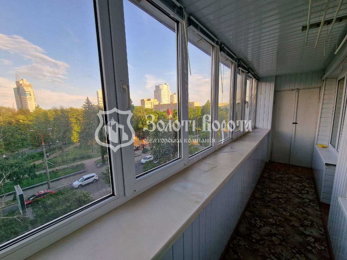 Продаж 1-кімнатної квартири 47 м², Деревлянська вул., 2/6