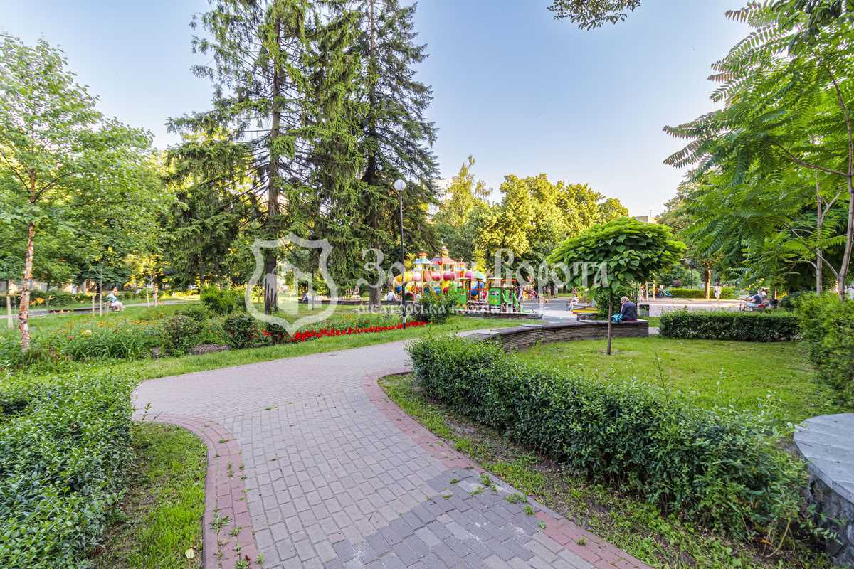 Продаж 1-кімнатної квартири 47 м², Деревлянська вул., 2/6