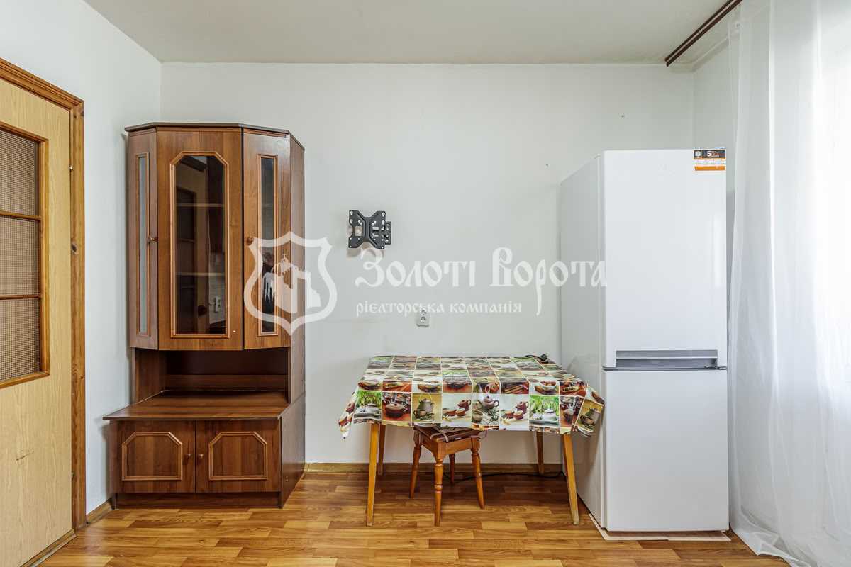 Продаж 1-кімнатної квартири 43.9 м², Лариси Руденко вул., 21
