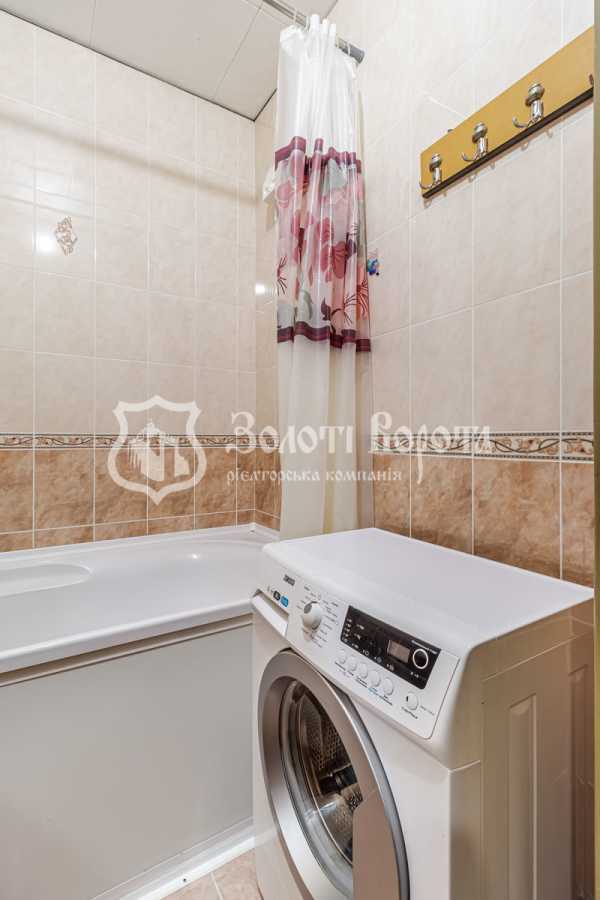 Продаж 1-кімнатної квартири 43.9 м², Лариси Руденко вул., 21