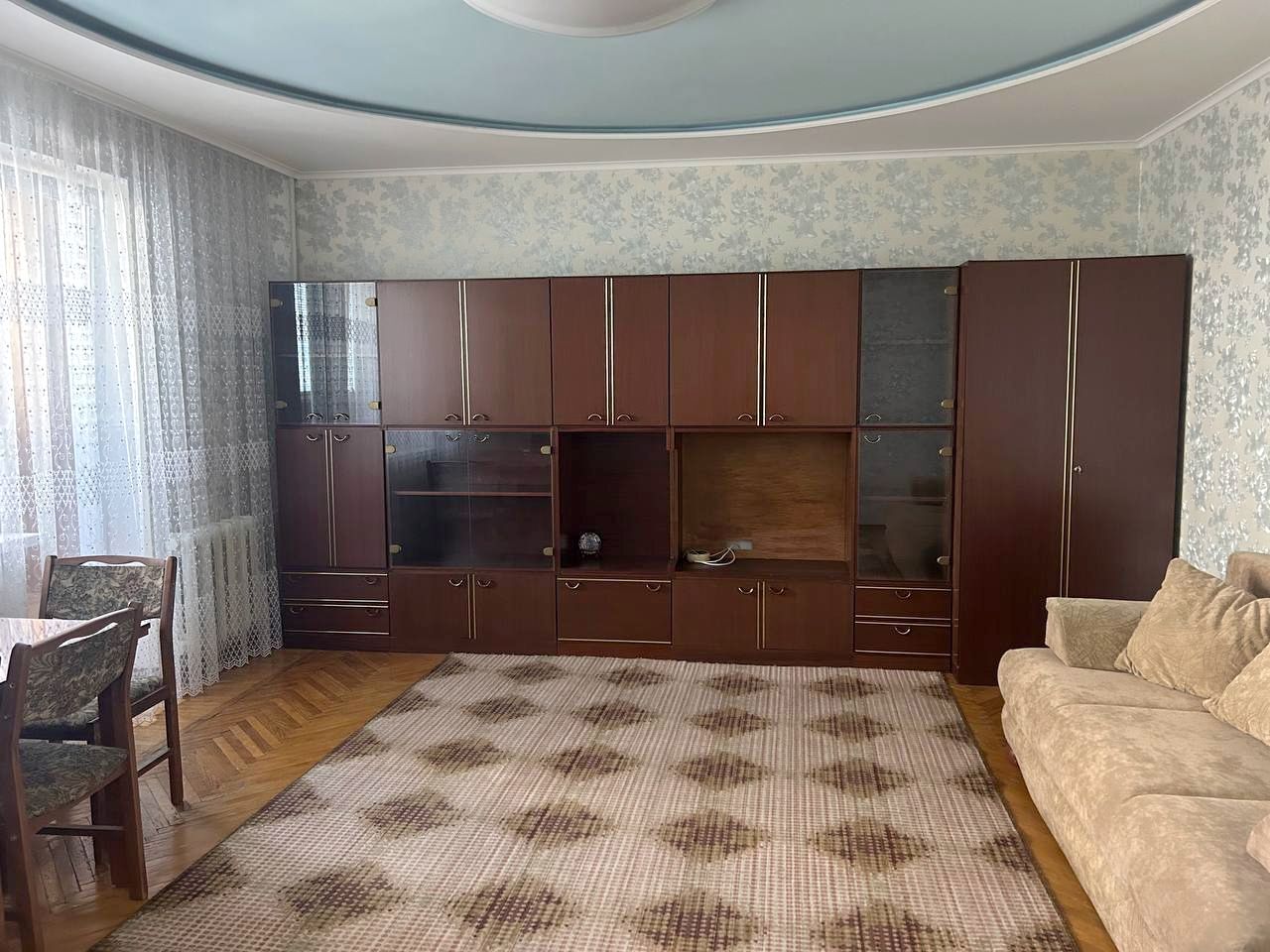 Оренда 3-кімнатної квартири 74 м², Миру просп., 63