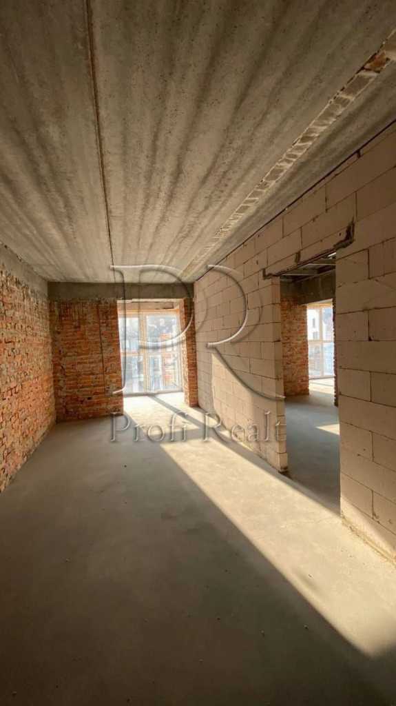 Продаж 2-кімнатної квартири 125 м², 10/3