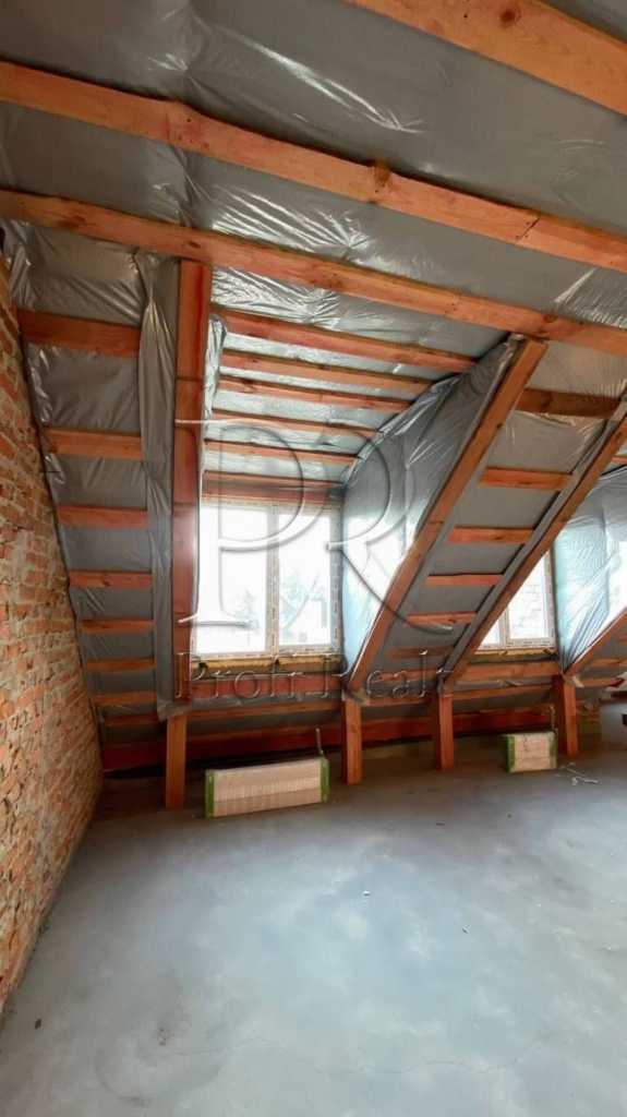 Продаж 2-кімнатної квартири 125 м², 10/3