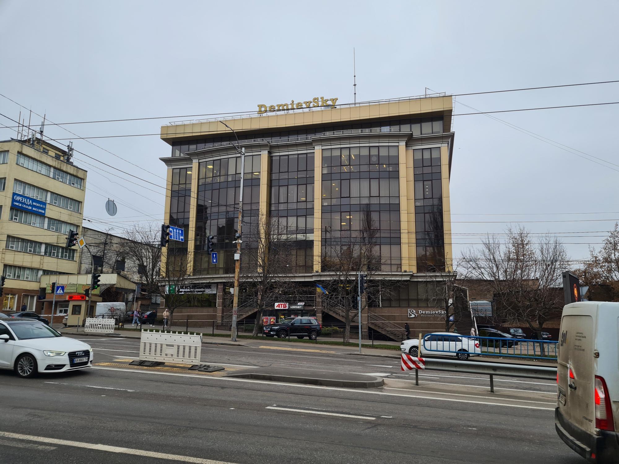 Оренда офісу 61.5 м², Валерія Лобановського просп., 119