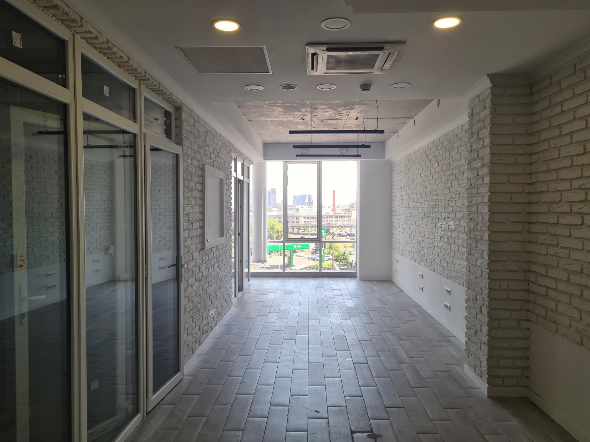 Оренда офісу 61.5 м², Валерія Лобановського просп., 119