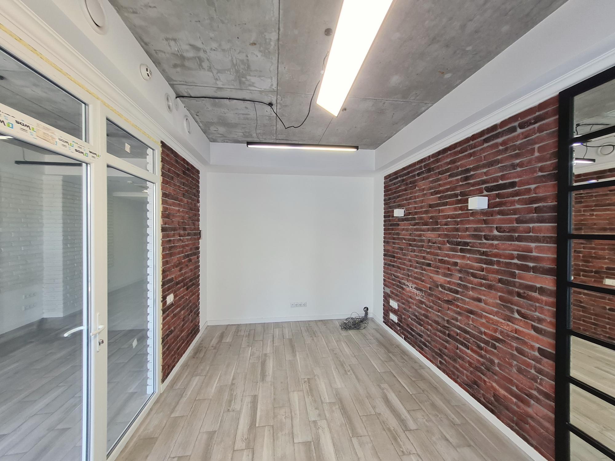 Оренда офісу 61.5 м², Валерія Лобановського просп., 119