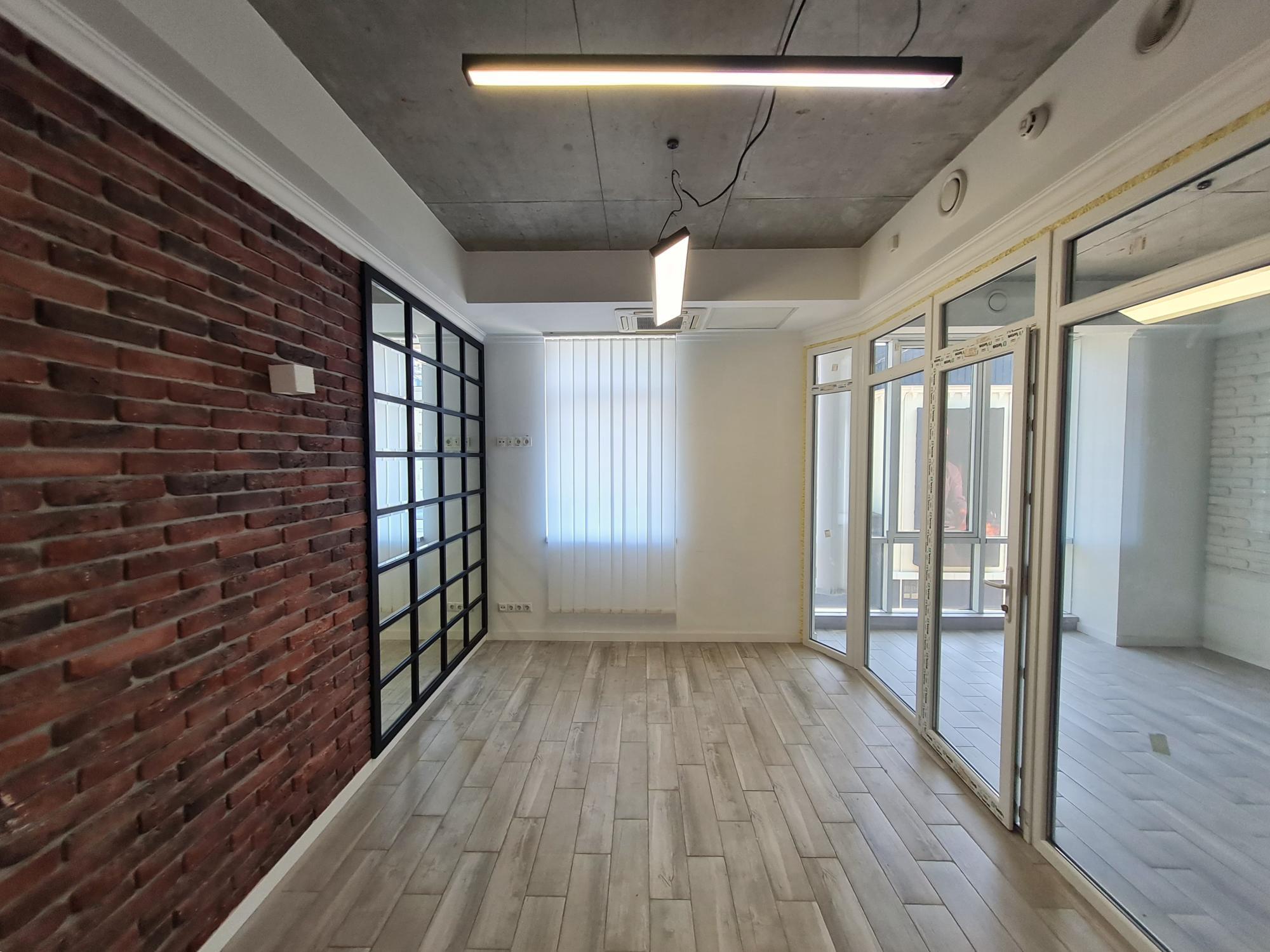 Оренда офісу 61.5 м², Валерія Лобановського просп., 119