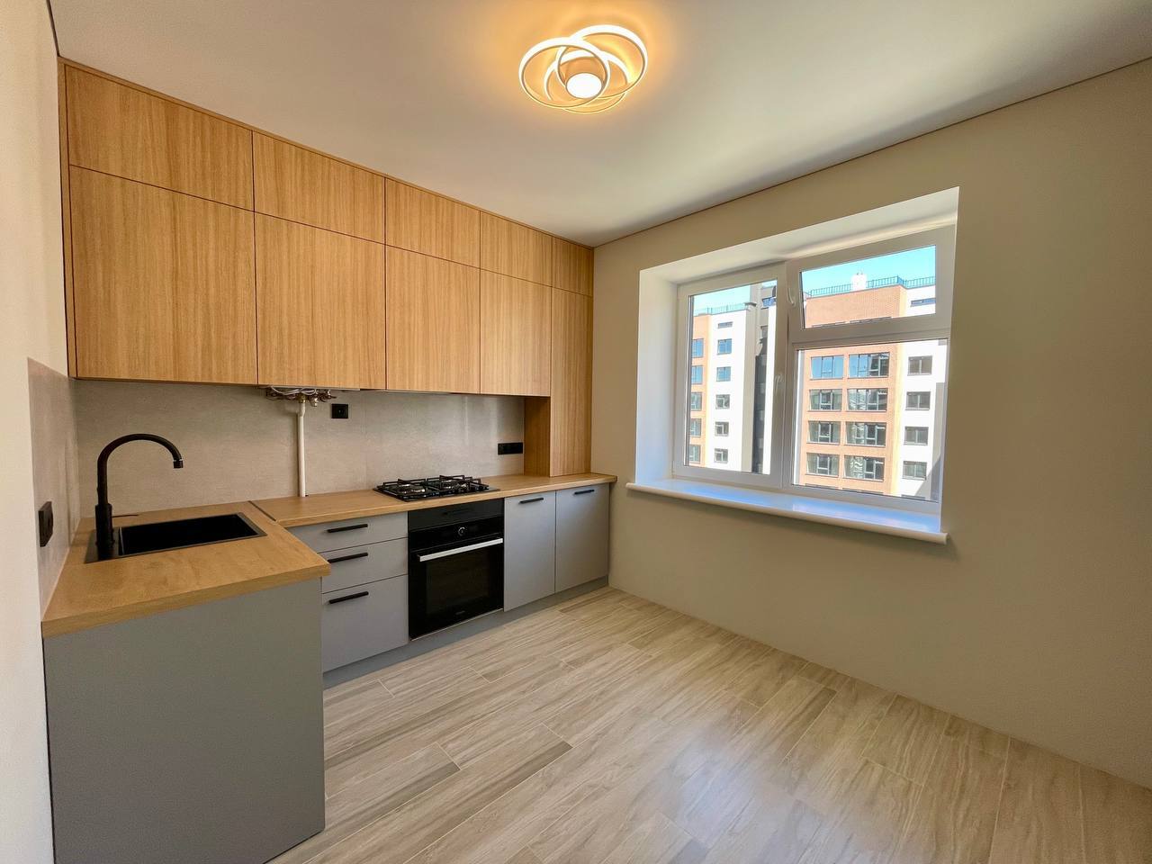 Продаж 1-кімнатної квартири 44.2 м², Січових Стрільців вул., 8Б