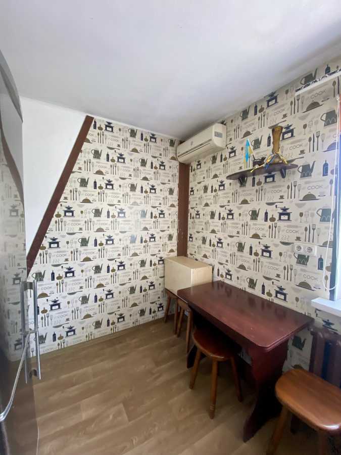 Продаж 1-кімнатної квартири 25.8 м², Ясна вул.