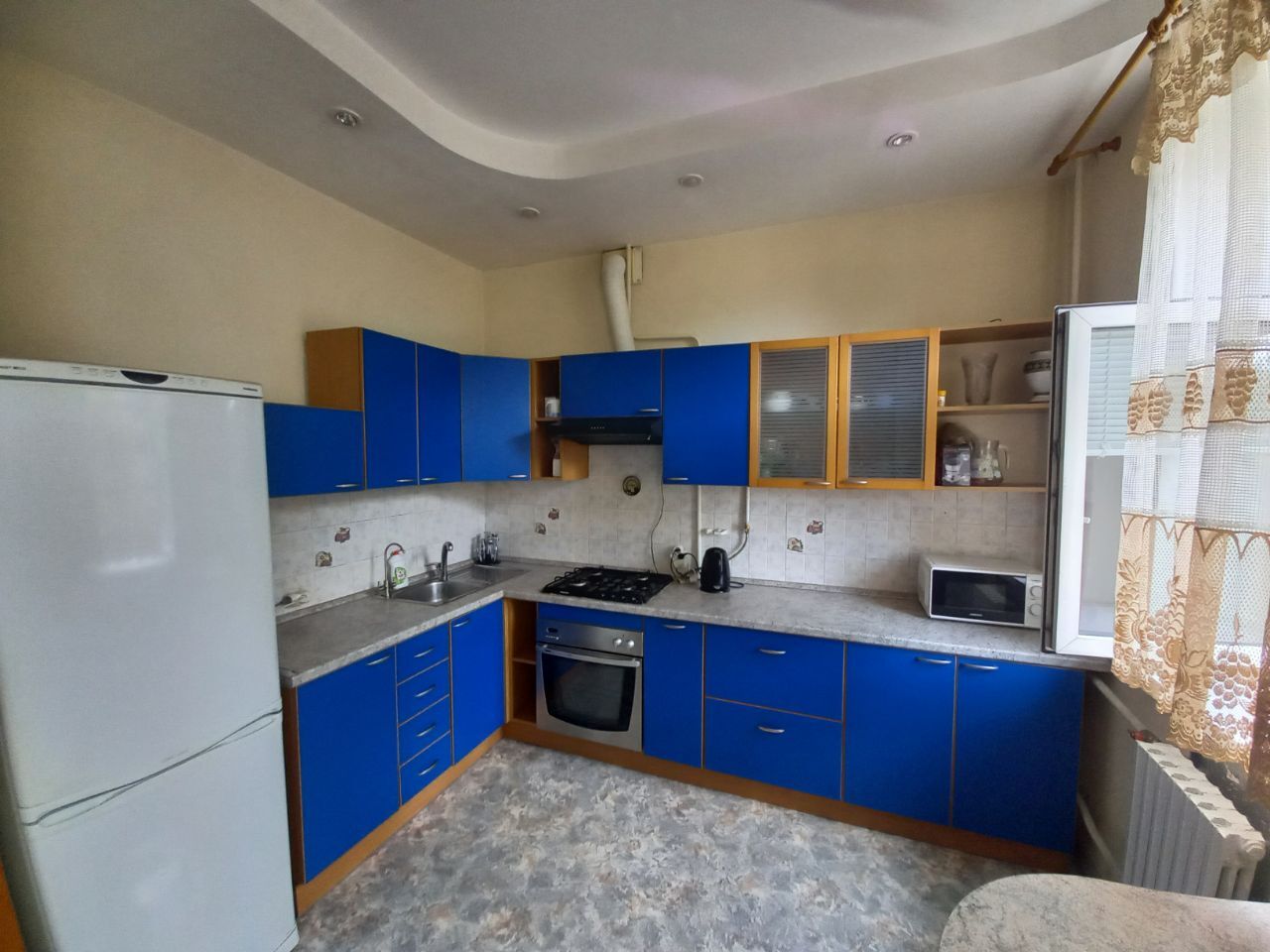 Продаж 3-кімнатної квартири 68 м², Юридична вул.