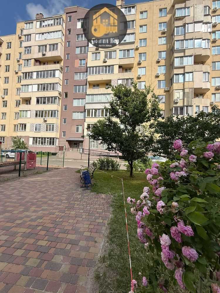 Продажа 2-комнатной квартиры 65 м², Выставочная ул., 18