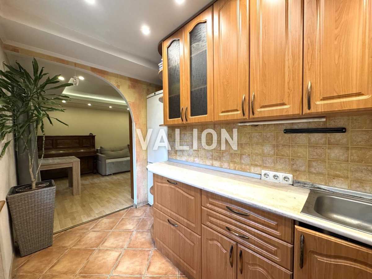 Продаж 3-кімнатної квартири 64.46 м², Курська, 11
