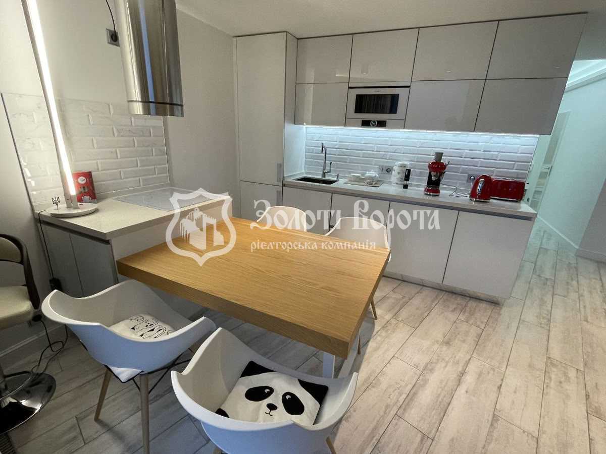 Продаж 2-кімнатної квартири 60 м², Героїв Сталінграда просп., 2Д